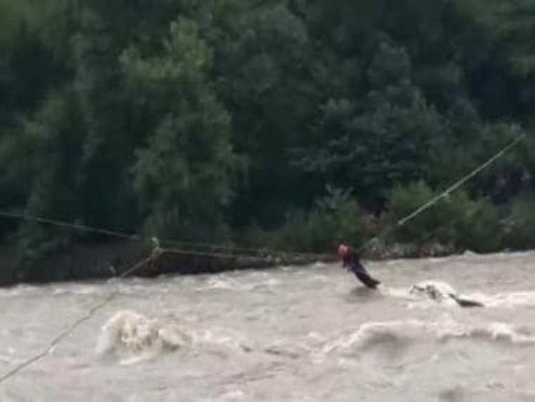 WATCH: Amid Kullu flash flood, ITBP undertakes rescue operation at strong midstream of Beas River to save 3 passengers