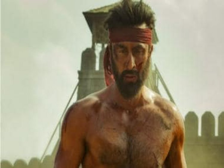 Ranbir Kapoor reveals how he went beast mode to flaunt a six-pack in Shamshera - watch video