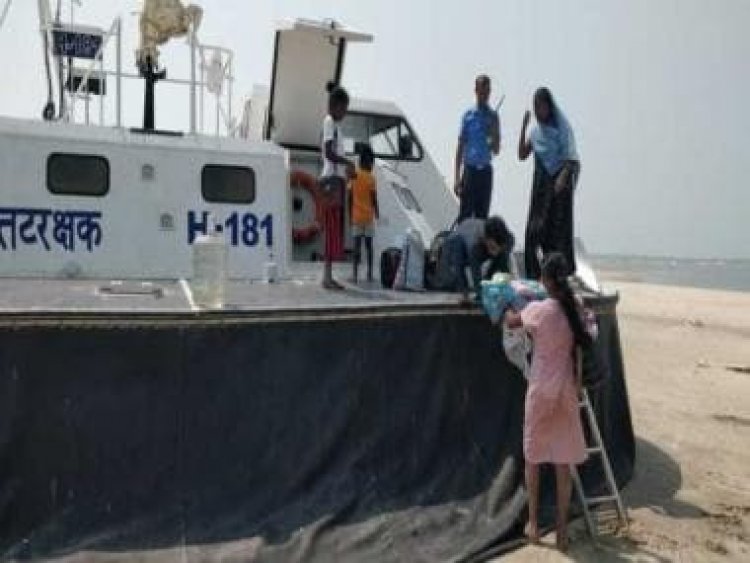 Seven Sri Lankans pay Rs 1 lakh each to ferry themselves illegally to Tamil Nadu amid economic crisis