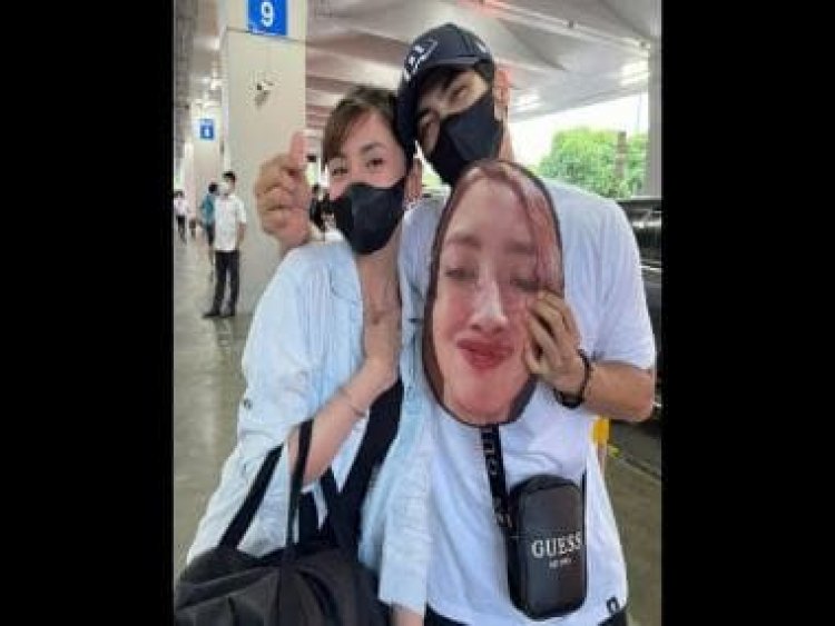 Man goes on vacation with wife’s meme-face pillow as she couldn't come; check viral posts here