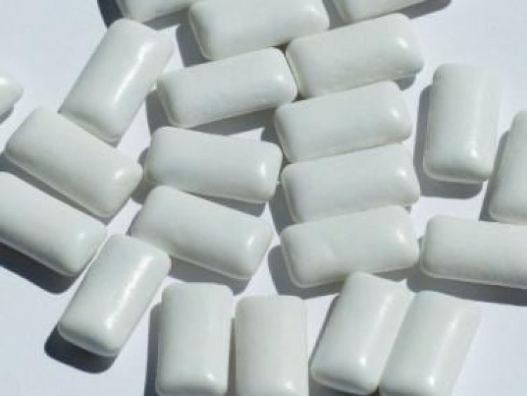 'Experimental chewing gum 'traps' Omicron particles in saliva'