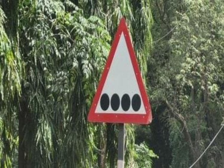 Bengaluru Traffic Police connect the dots on new traffic sign, explain what it means