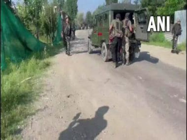 J&amp;K: Tragedy averted as police recover IED weighing 30 kg from Pulwama