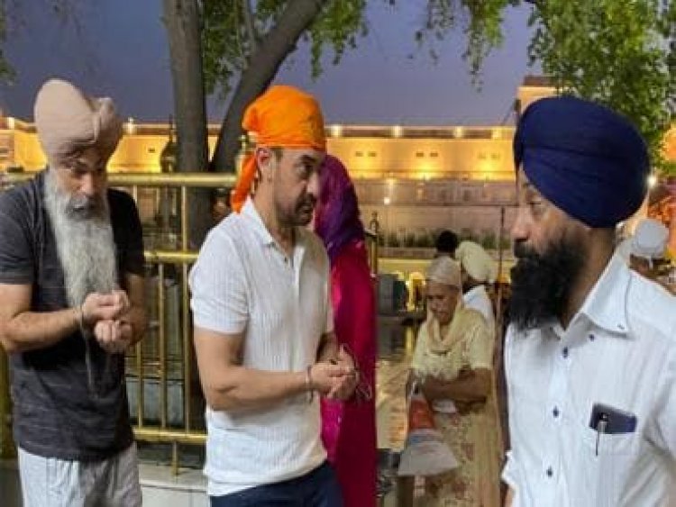 Aamir Khan visits the Golden temple in Amritsar to seek blessings for Laal Singh Chaddha