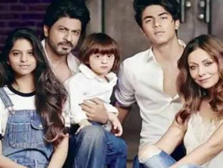 Aryan Khan Breaks Year-Long Instagram Hiatus; Shah Rukh Khan, Suhana &amp; His Fans Can't Keep Calm