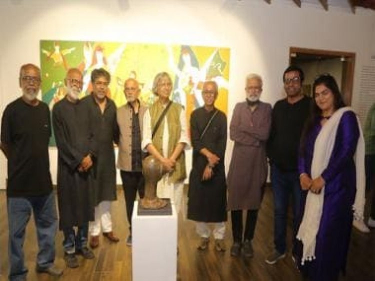 This exhibition brings 15 contemporary Bengali artists to Delhi