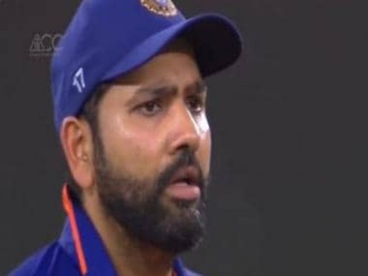 India vs Pakistan, Asia Cup 2022: Rohit Sharma furious at Arshdeep Singh for dropping easy catch; Watch