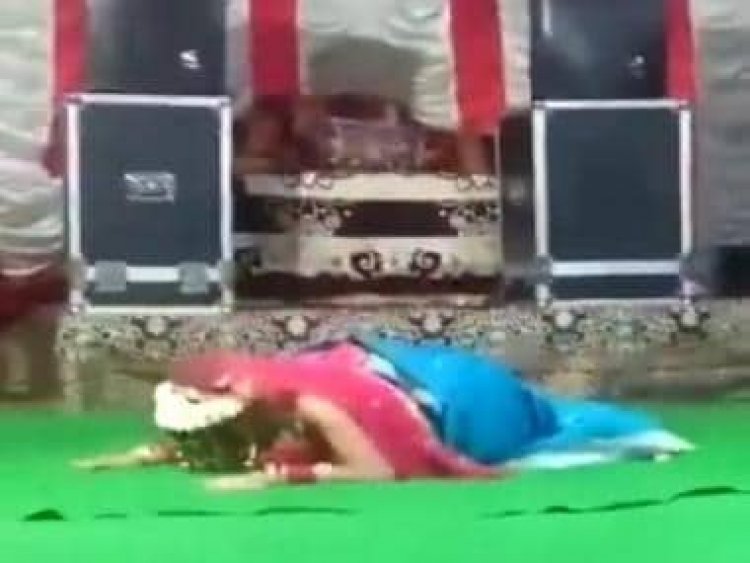 Jammu: Artiste collapses and dies on stage during performance