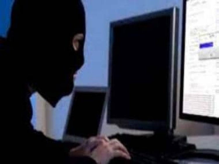 Cyber Fraud: Over 100 people fell prey to customs fraud; Foreigner held