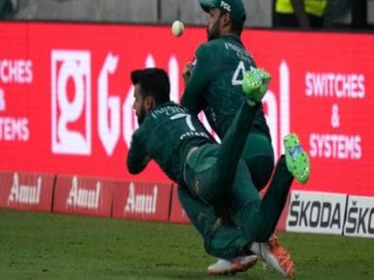 Asia Cup Final Pakistan vs Sri Lanka: Shadab Khan Asif Ali collide, drop a catch to concede six; Watch
