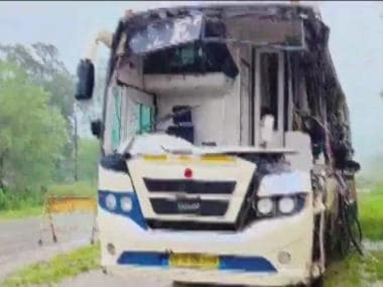 Chhattisgarh: Seven killed, three injured as bus rams into parked trailer in Korba district