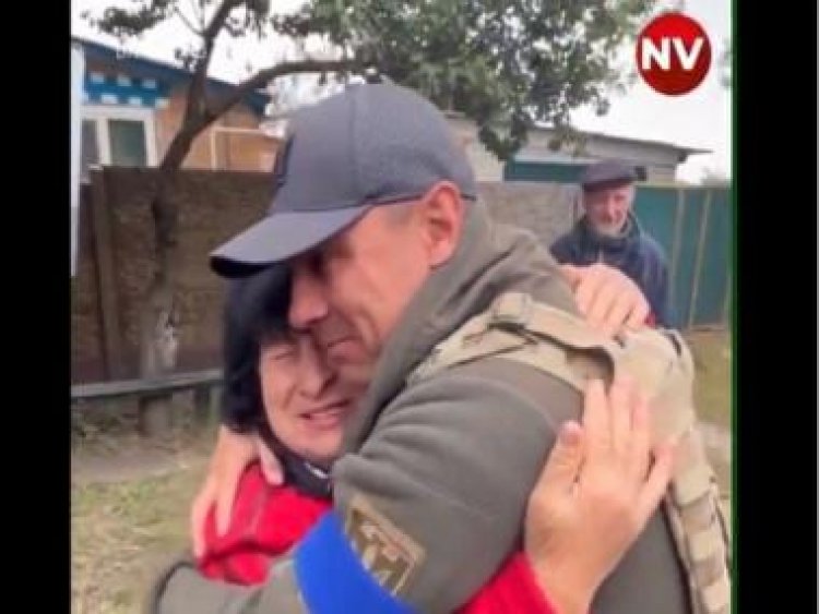 Reunion of soldier with mother after Kharkiv’s Kozacha Lopan liberation will leave you teary-eyed