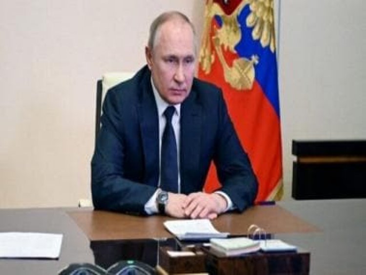 Russia: Vladimir Putin survives assassination attempt as blast targets official convoy