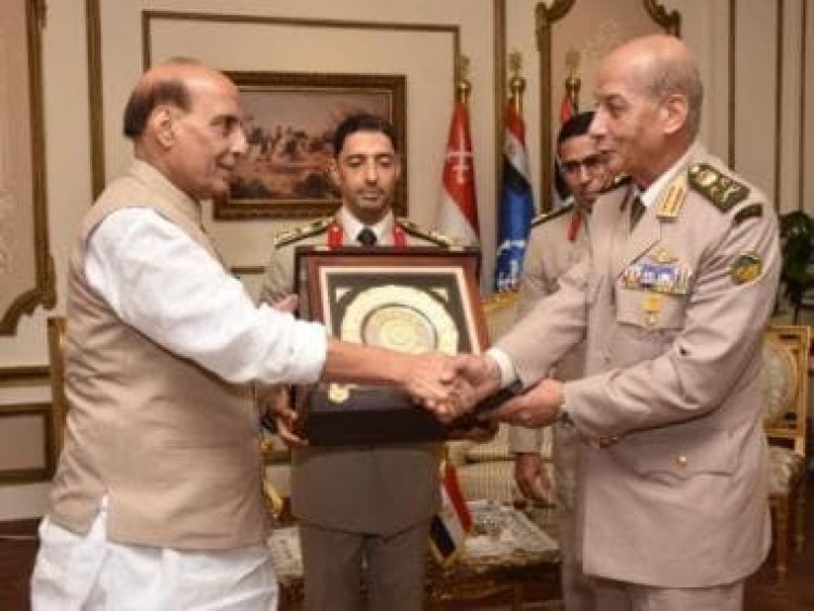 In Cairo, Rajnath meets Egyptian counterpart, plans to expand defence ties