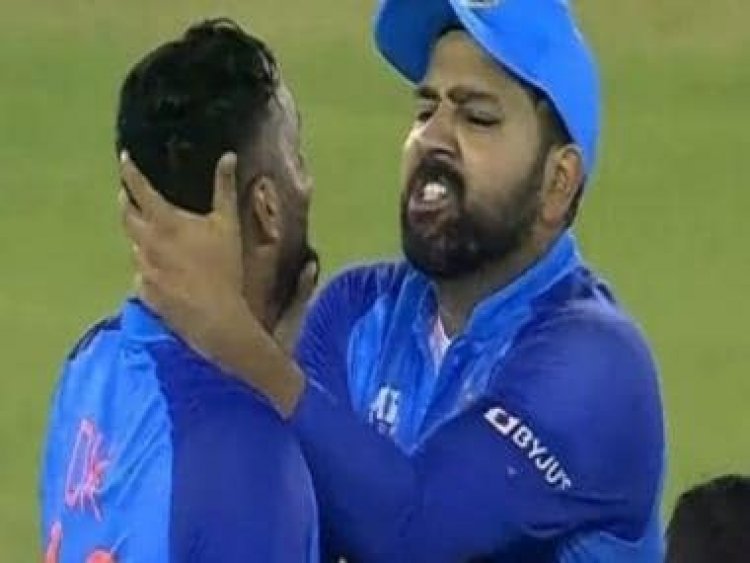 Watch: Rohit Sharma jokingly grabs Dinesh Karthik's neck during 1st IND vs AUS T20I