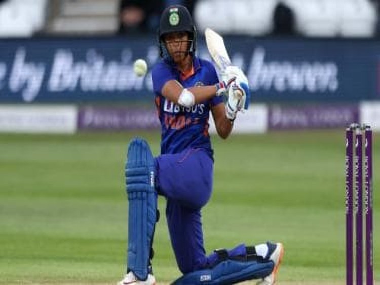 Harmanpreet Kaur sets Twitter ablaze with her fiery century during IND-W vs ENG-W 2nd ODI