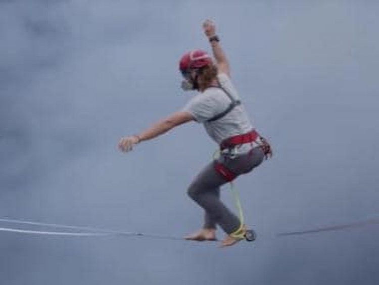 Watch video: Adventure enthusiasts make record of slackline walk over active volcano