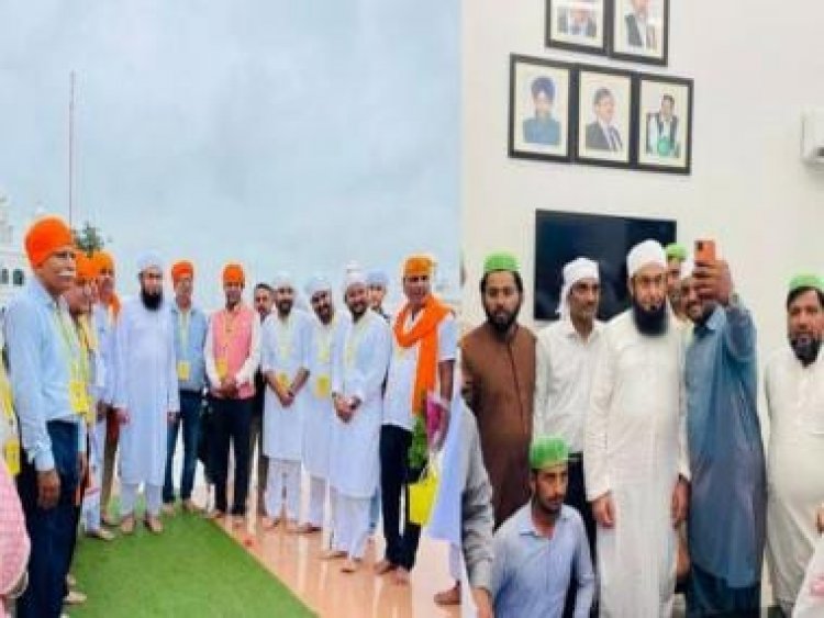 Maulana under fire for visiting Kartarpur Sahib Sikh shrine