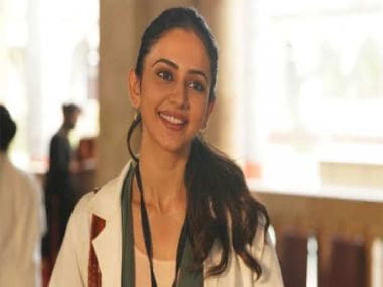 "I have never held such a new-born baby," says Rakul Preet Singh in this BTS video of Doctor G