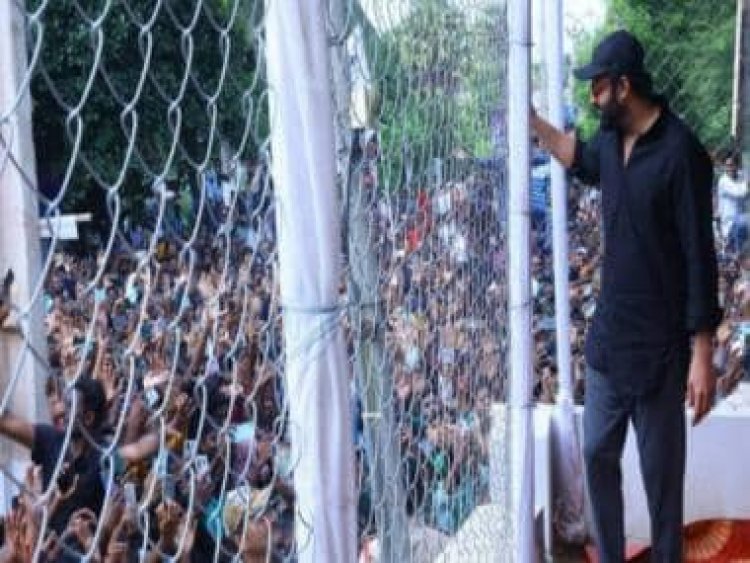 Fans go crazy after getting a glance of Prabhas; watch how crowd gets excited to meet the pan-India star