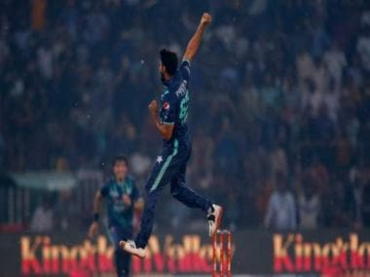 'Nerves of Steel': Debutant Aamer Jamal's brilliant final over earns Pakistan thrilling win over England in 5th T20I