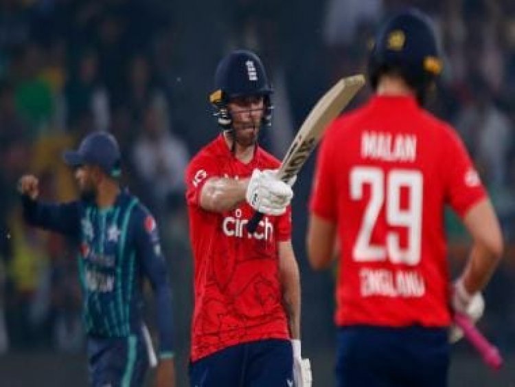 'Madness from Phil Salt': Twitter reacts to England's dominant series-leveling win over Pakistan in 6th T20I