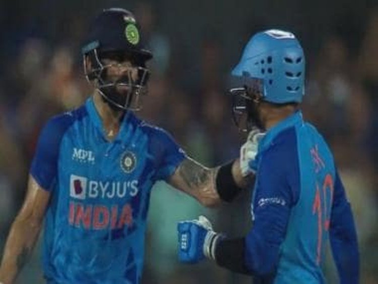 Watch: Virat Kohli selflessly asks Dinesh Karthik to finish innings despite being on 49