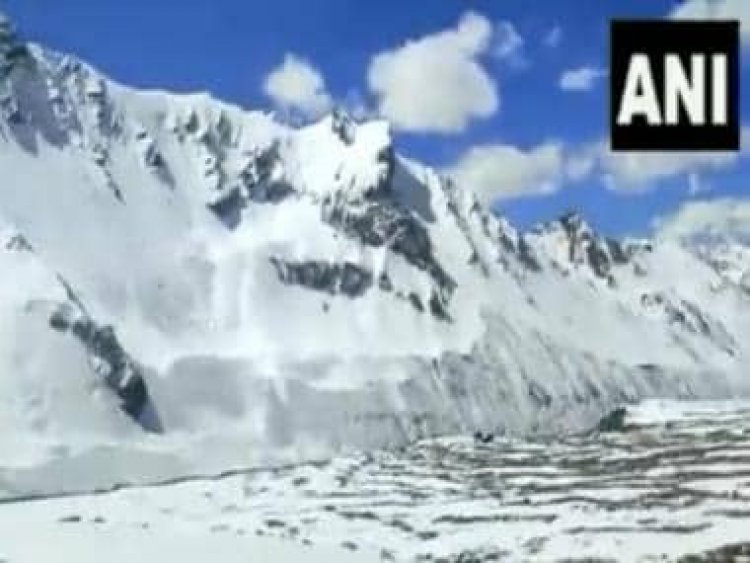 Pithoragarh’s Darma Valley gets third snowfall of season, video will leave you mesmerised