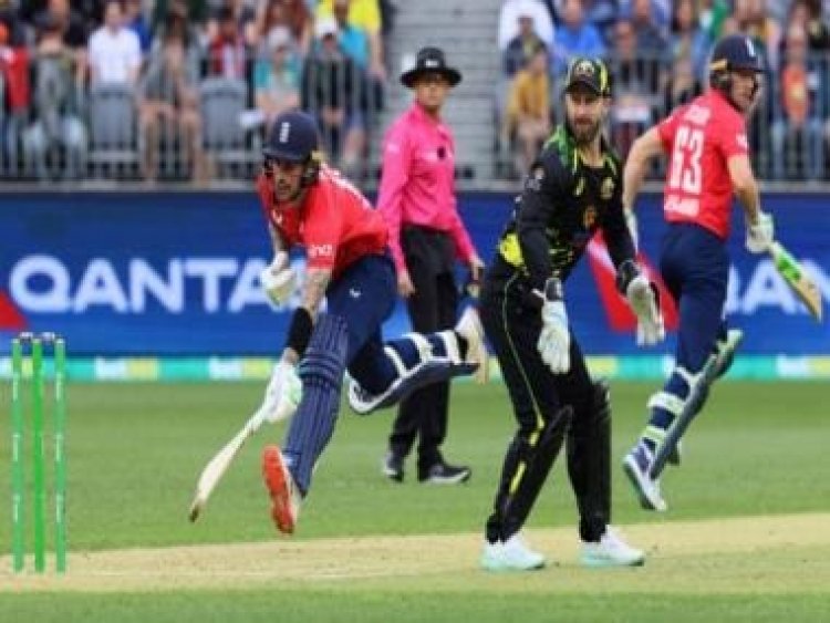 Australia vs England 1st T20 Live Cricket Score and Commentary