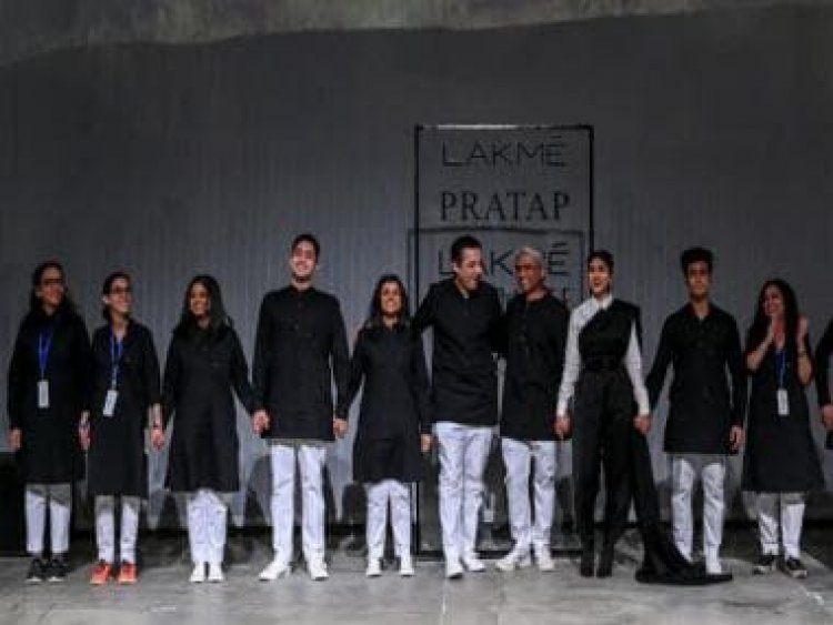 Lakmé Absolute Grand Finale: Rajesh Pratap Singh pays homage to Lakmé’s legacy
