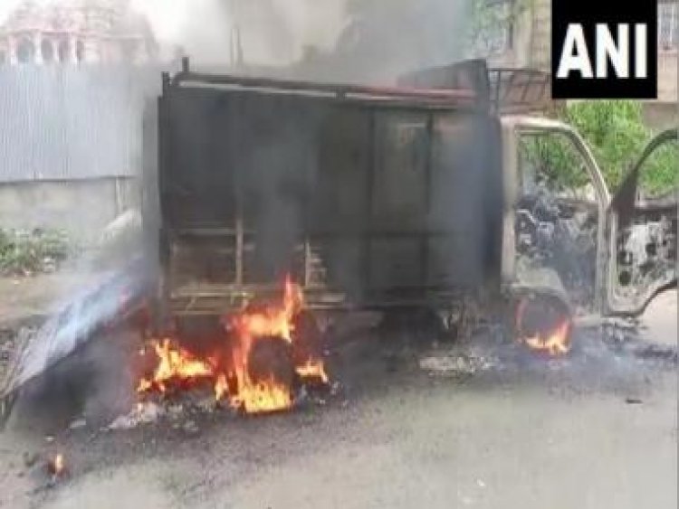 West Bengal: Mob thrashes alleged cattle smuggler in Howrah, sets vehicle on fire