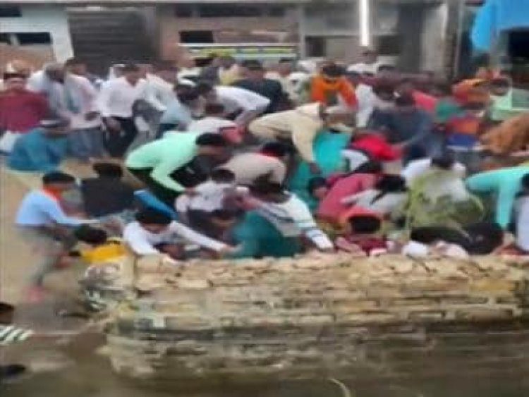Crowded canal culvert collapses in UP's Chandauli during Chhath celebrations
