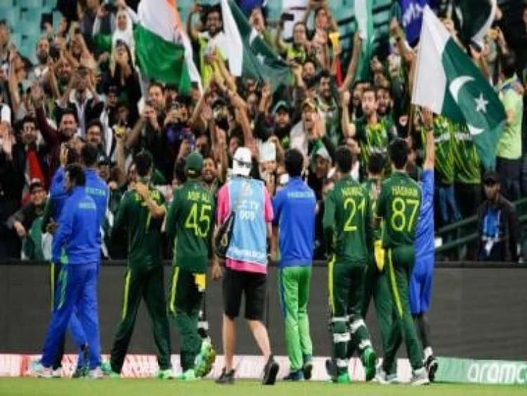 T20 World Cup: 'Proud of this team', Twitterati hail Pakistan on reaching final with win over New Zealand