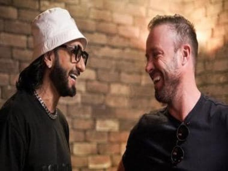 Ranveer Singh and AB de Villiers twin in black as the two stars meet, greet, and have a laugh together