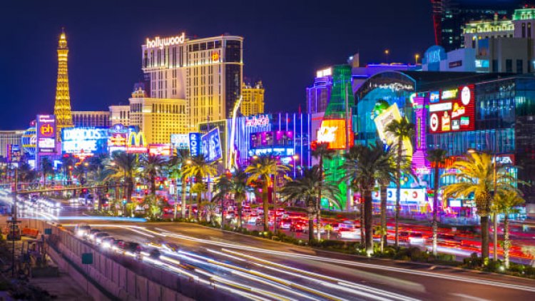 Huge Las Vegas Strip Project Hanging By a Thread