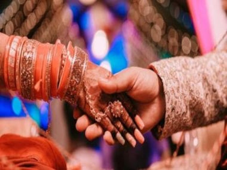 Couple invites Indian Army to wedding; gesture wins hearts