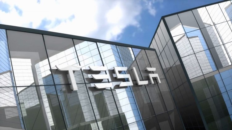 Tesla Recall of 300,000 Vehicles Rekindles 'Update' Word Choice Debate
