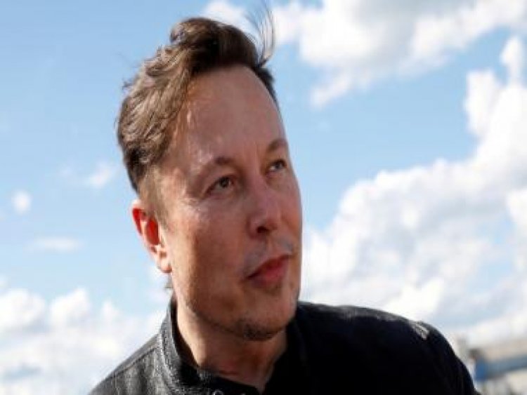 Elon Musk blames ‘political activists’ for lying about Twitter’s moderation council &amp; reinstating Donald Trump