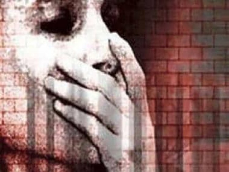 K'taka: Married Muslim man 'rapes' Hindu minor, blackmails her with nude pics, forces to convert