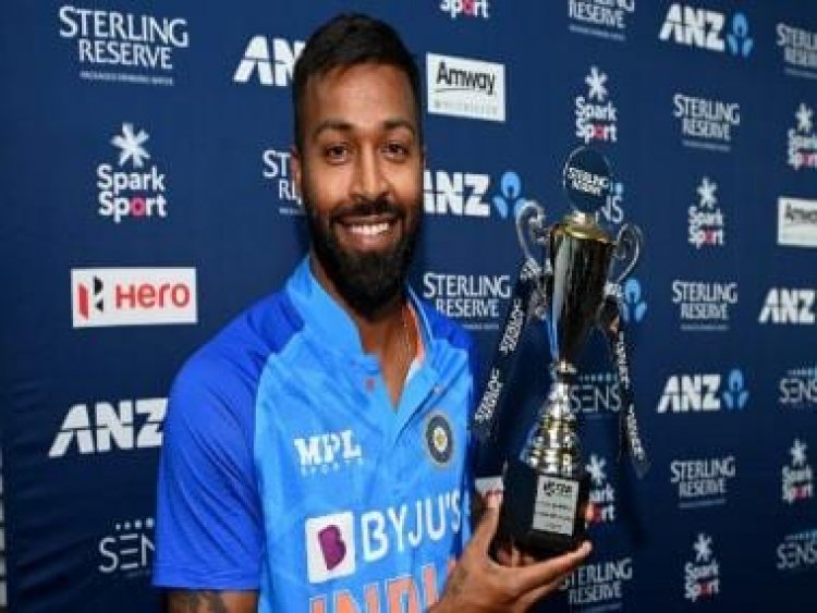 India vs New Zealand: Hardik Pandya gifts autographed jersey to Team India’s bus driver; watch video