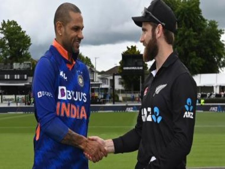 India vs New Zealand LIVE score 3rd ODI: IND 62/2 after 15 overs vs NZ