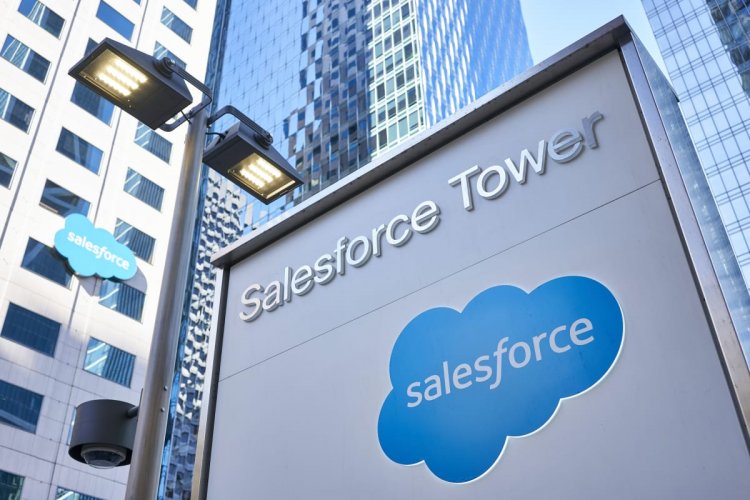 Salesforce Stock Slumps As Co-CEO Bret Taylor's Departure Clouds Q3 Profit Beat
