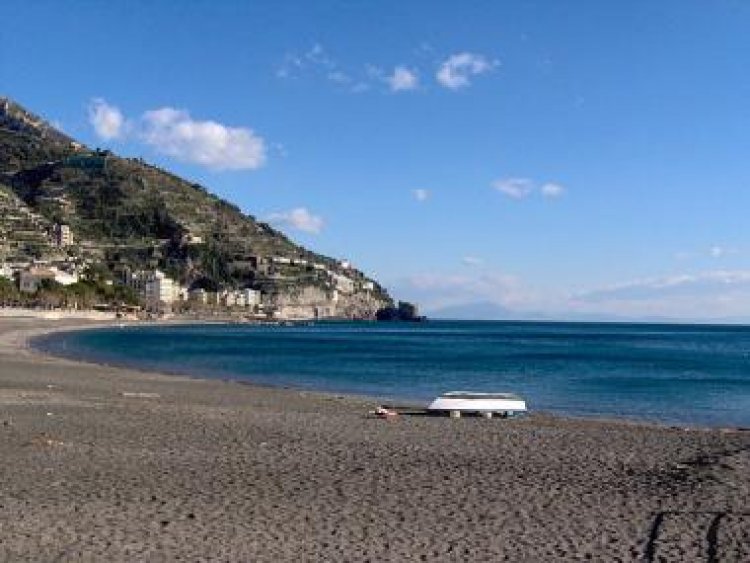 Forget Tuscon, common Italians can't afford beaches at all