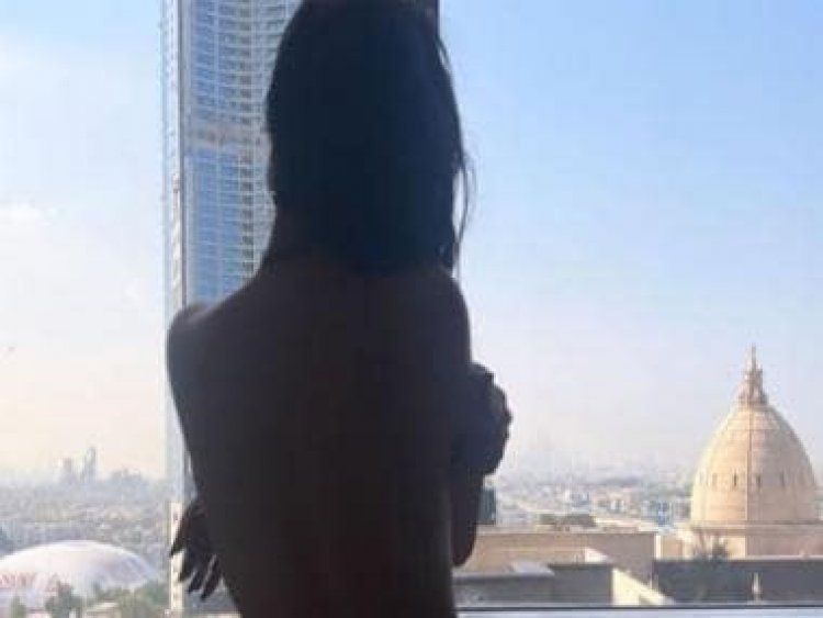 Uorfi Javed flaunts her bare body as she goes topless in Dubai, strikes a stunning pose in a bathtub