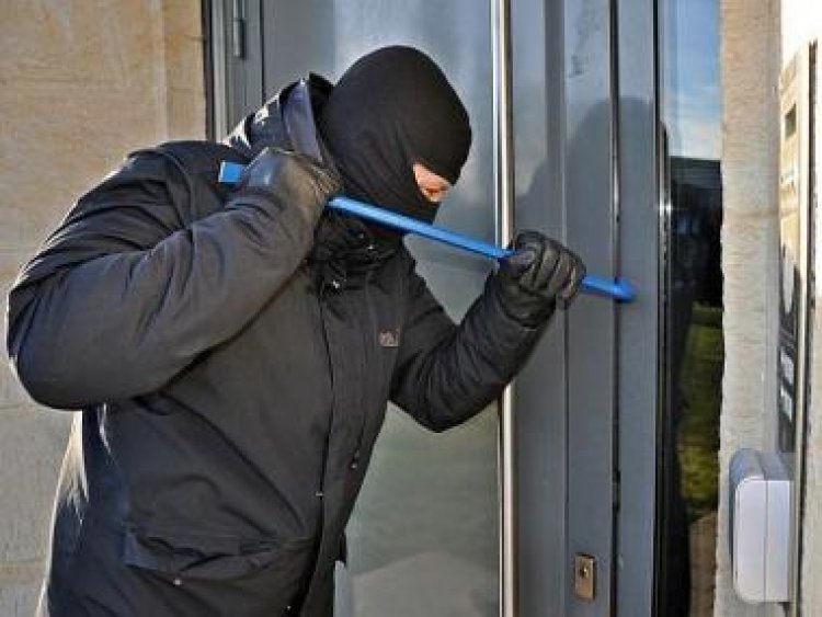 ‘Tis the season for burglaries: How to keep your house safe during the festive season
