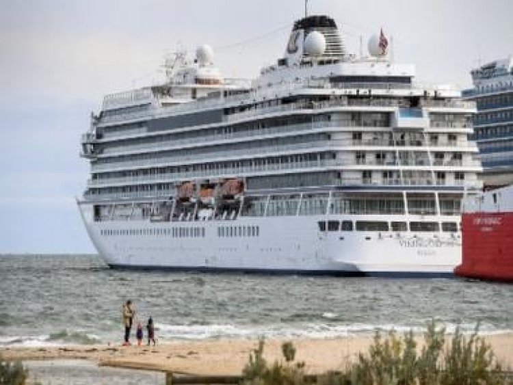 Cruise passengers stranded off Australian following ‘marine growth’ discovery in ship hull