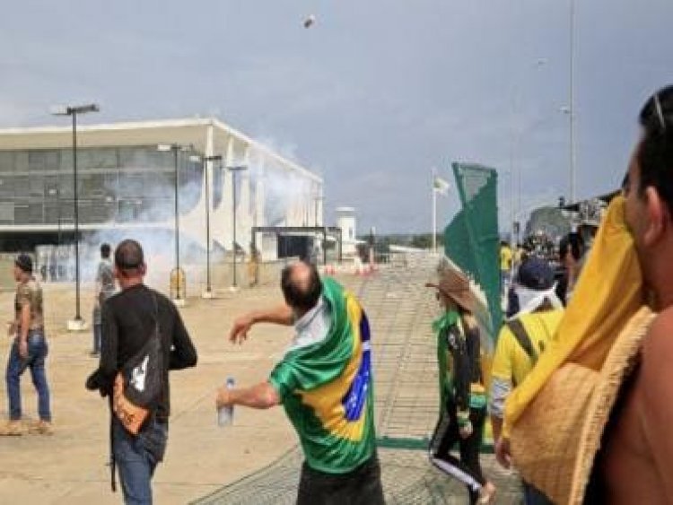 Brazil capital riots: Are comparisons to US 6 Jan attack valid?