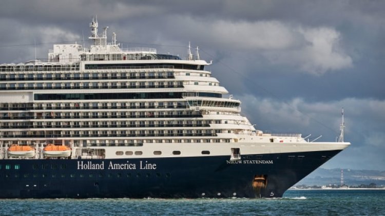 Carnival-Owned Cruise Line Makes Smoking Move; Royal Caribbean Watches