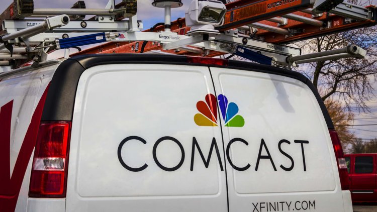 Comcast Stock Jumps As Ad Sales, Theme Parks Drive Q4 Earnings Beat, Dividend Boost