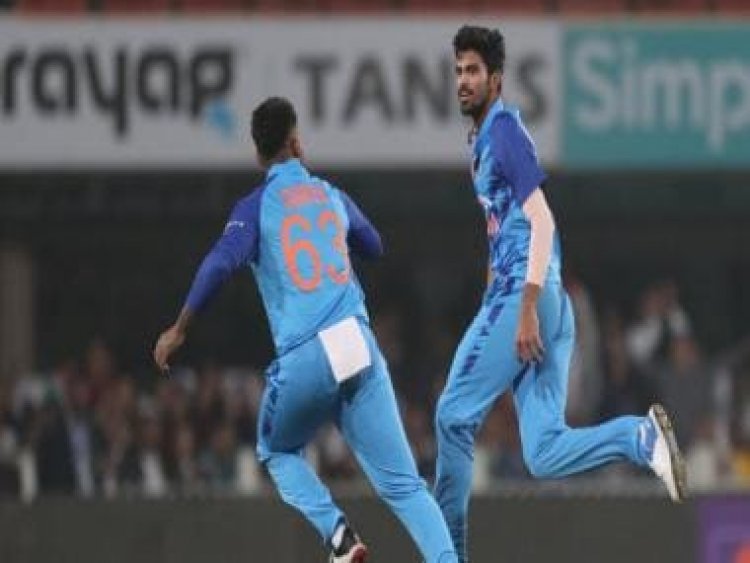 India vs New Zealand: Sundar pulls off one-handed stunner off his own bowling to remove Chapman; watch video